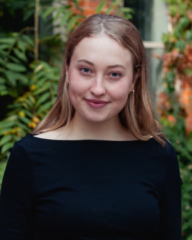 Photo of Janevra Pier